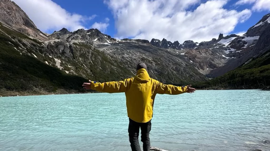traveler enjoying a scenic destination on a budget-friendly trip