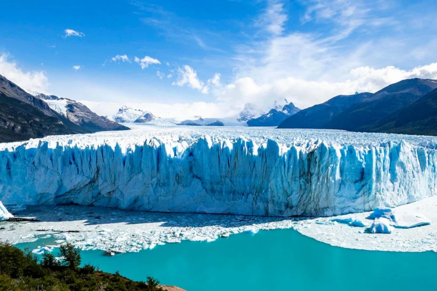 Perito Moreno Glacier: when to travel, how to visit and what to know before you go